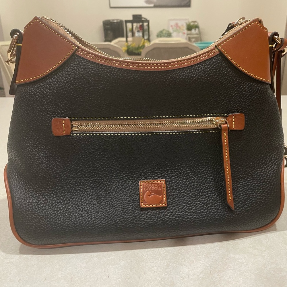 Dooney & Bourke pebble grain hobo purse